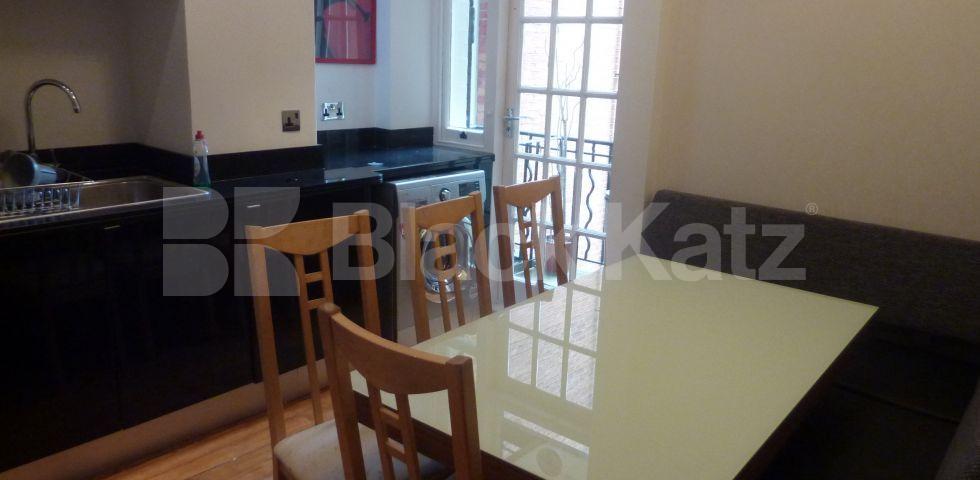 			LUXURY 3 BED 2 BATH!, 3 Bedroom, 1 bath, 1 reception Flat			 Elgin Ave, MAIDA VALE